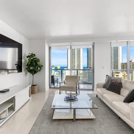 Escape To Beachwalk Resort In Chic Apartment